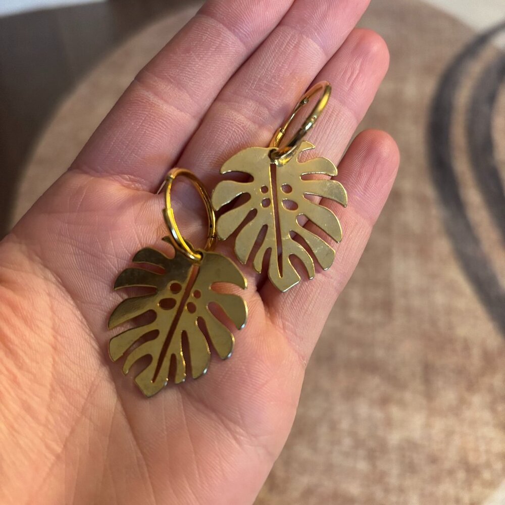 Island Faux Gold Earrings - NWOT